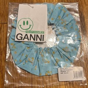 Ganni hair scrunches